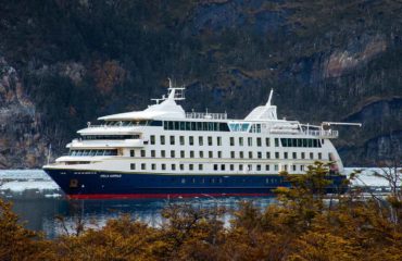 Crucero-Stella-Australis-frente-Galciar